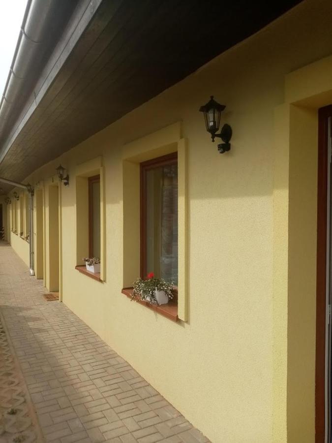 Penzion Alenka Valtice Exterior photo