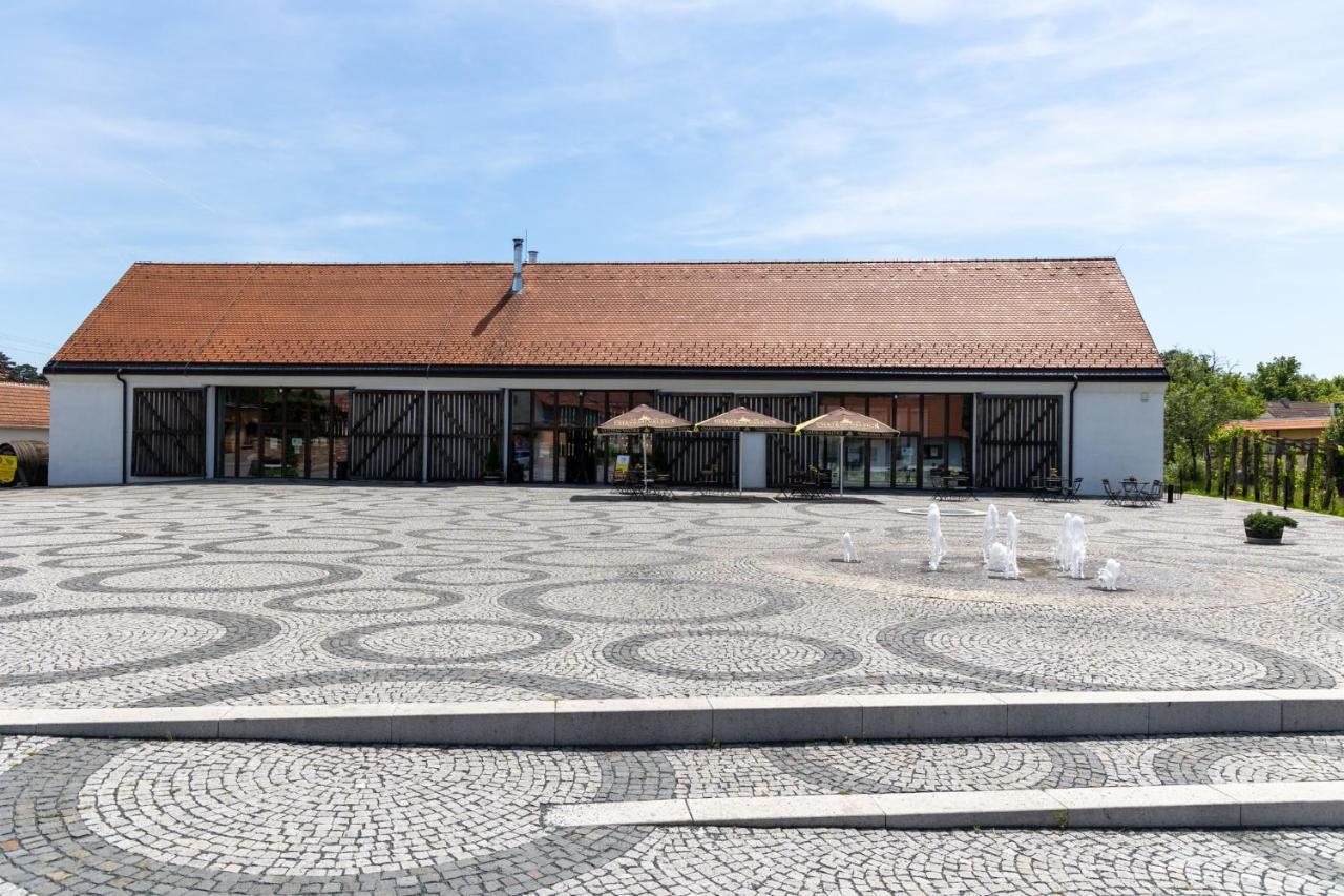 Penzion Alenka Valtice Exterior photo